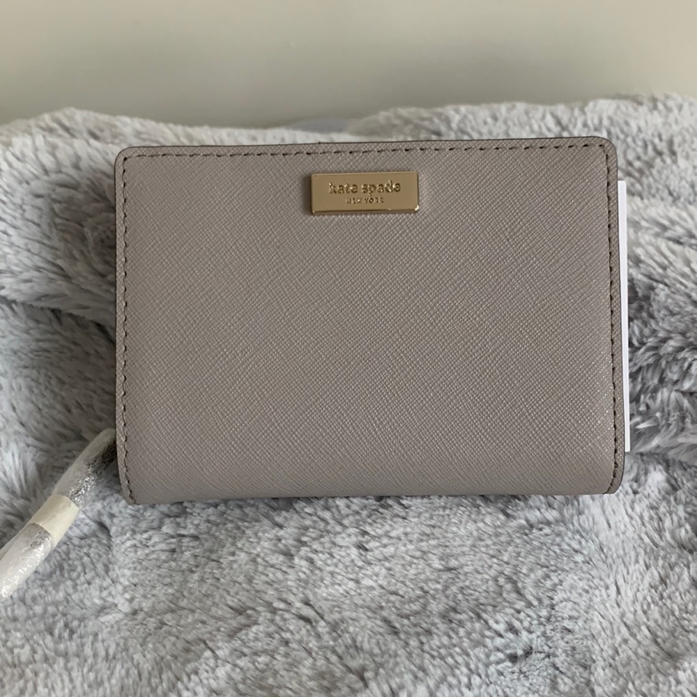 NWT Kate spade cara newbury lane softtaupe wallet/bifold
